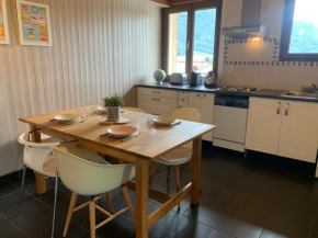 Appartement cosy près des pistes avec balcon et parking - 6 couchages - FR-1-679-7